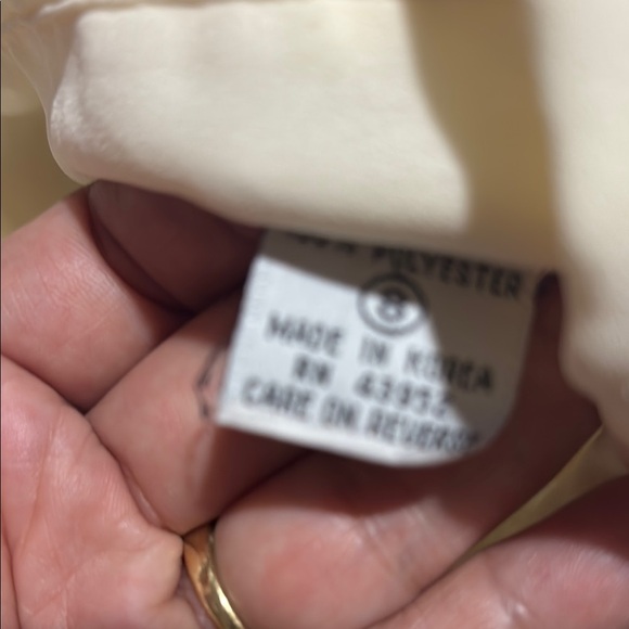 Vintage Claudia Barnes Blouse | Lace Collar & Shoulder Pads | Made in Korea - Picture 3 of 8